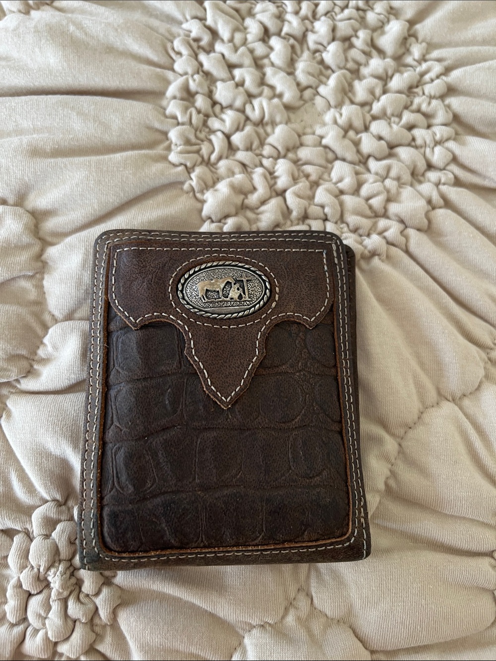 Cody James croc embossed men’s bifold wallet